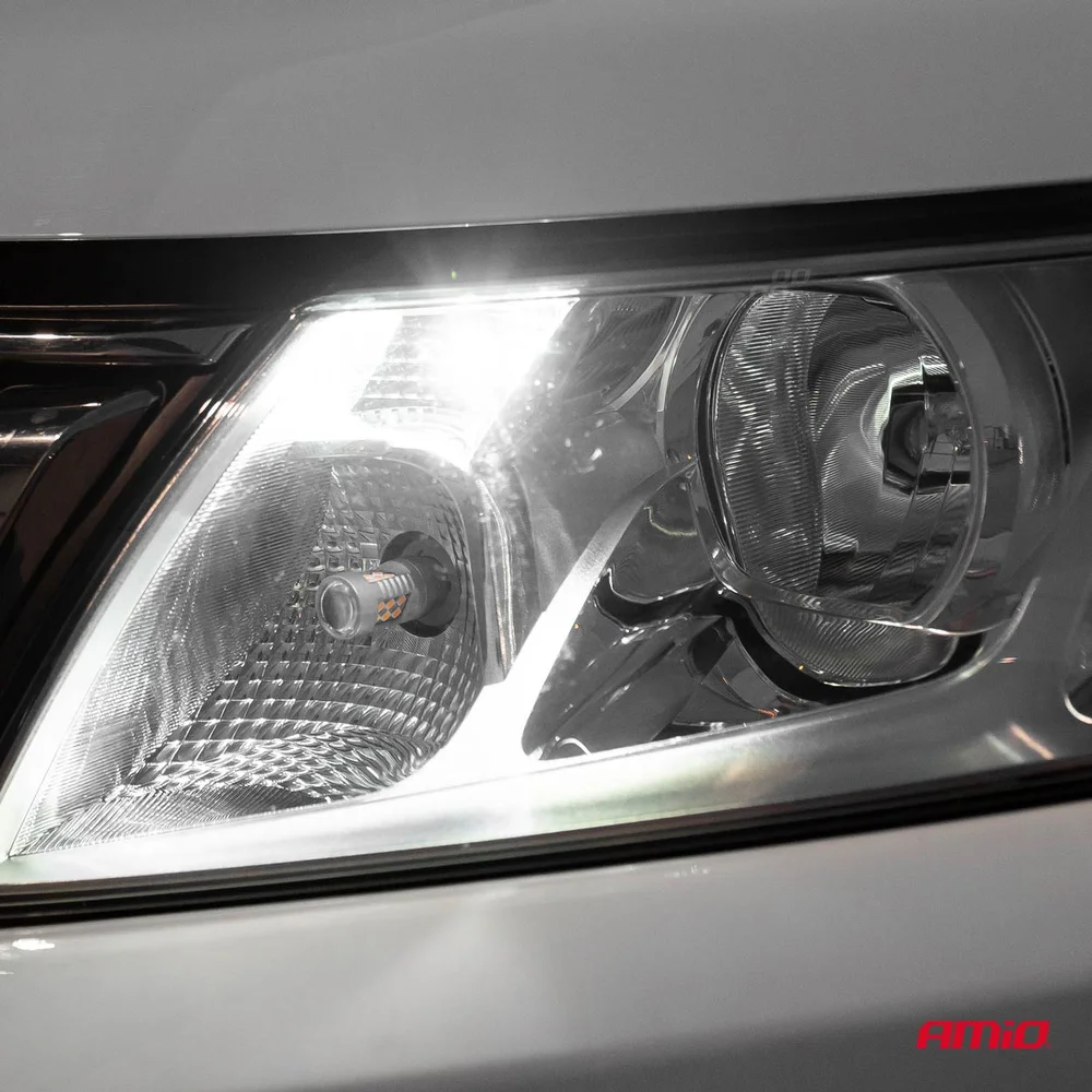 ZAROWKA LED 12V W5W 8XSMD BÍLÁ 2SZT. AMIO 01635 - Obrázek 3